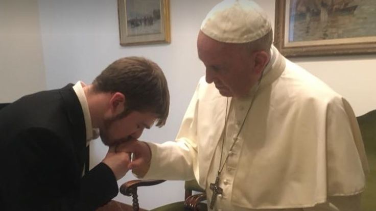 Thomas Evans with the Pope. Pic: Facebook