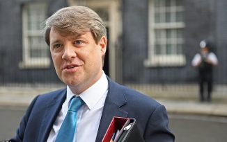 Chris Skidmore becomes first Tory MP to publicly switch his support to Liz Truss for PM