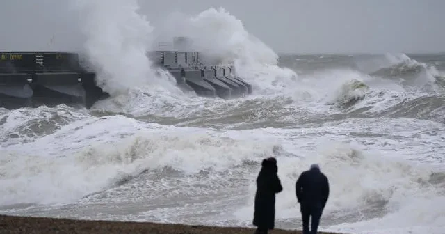 STORM HENK TRAVEL CHAOS AFTER 94 MPH GUSTS BROUGHT WIDESPREAD DAMAGE ...